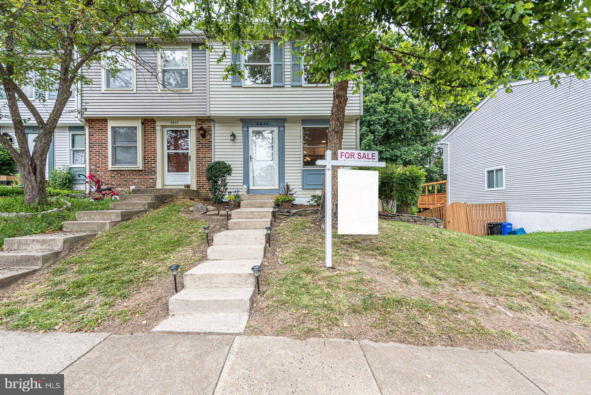 Centreville, VA 20121,5859 CLARENDON SPRINGS PL