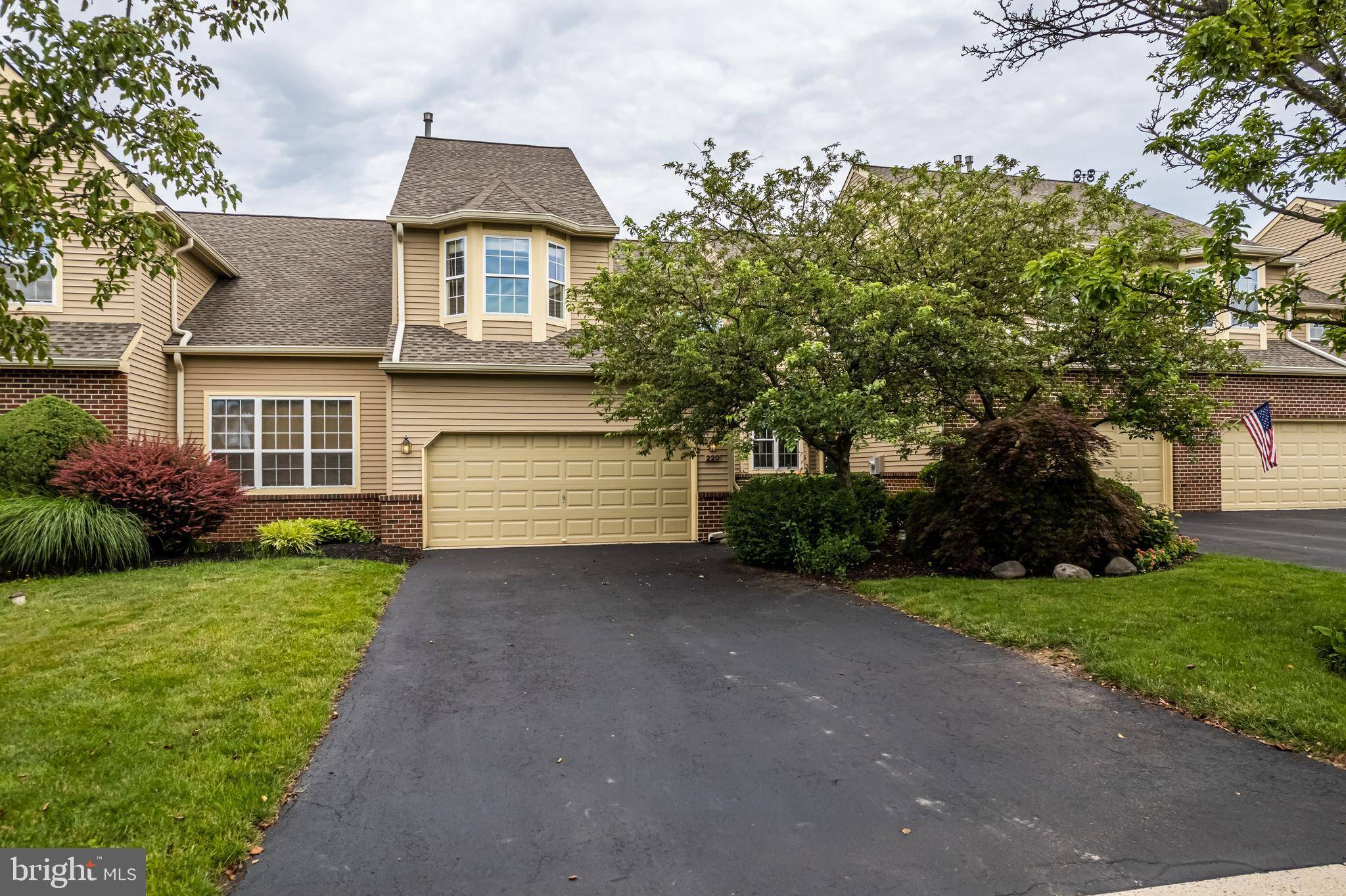 Lansdale, PA 19446,220 PINECREST LN