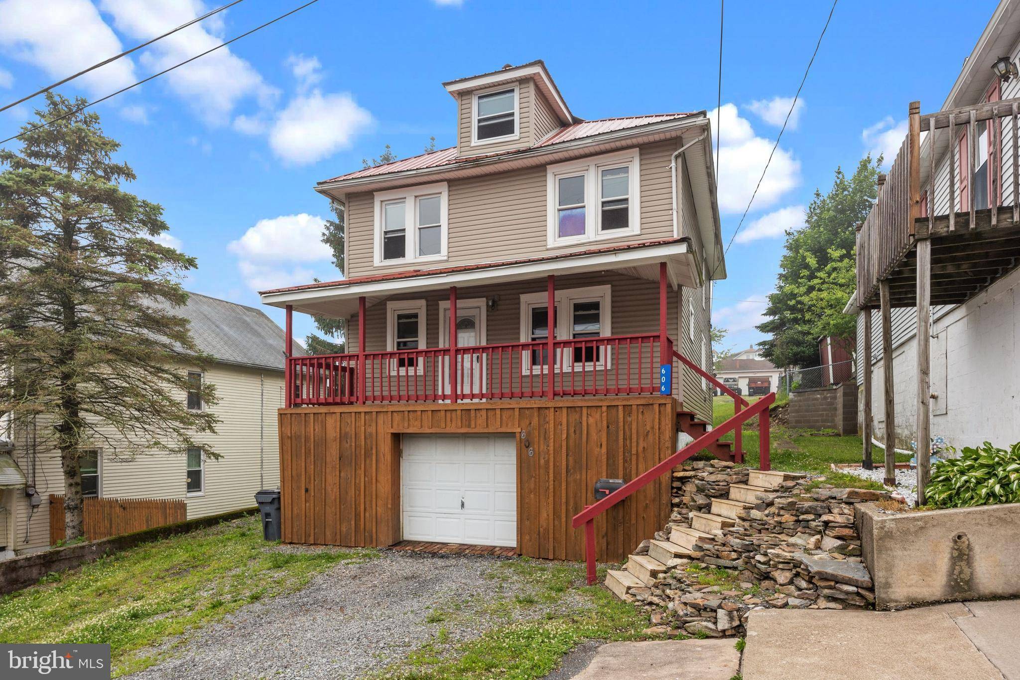 Freeland, PA 18224,606 CEDAR STREET