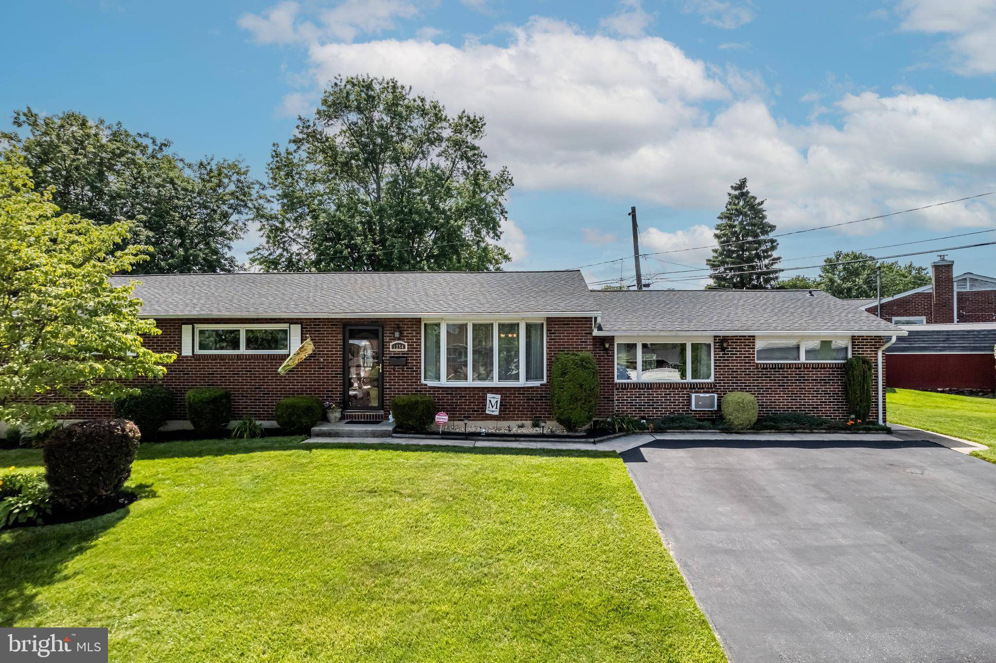 Whitehall, PA 18052,1254 MIDWAY RD