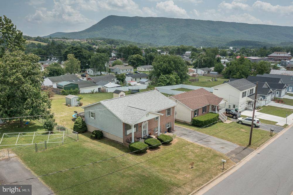 Strasburg, VA 22657,326 STONEWALL ST