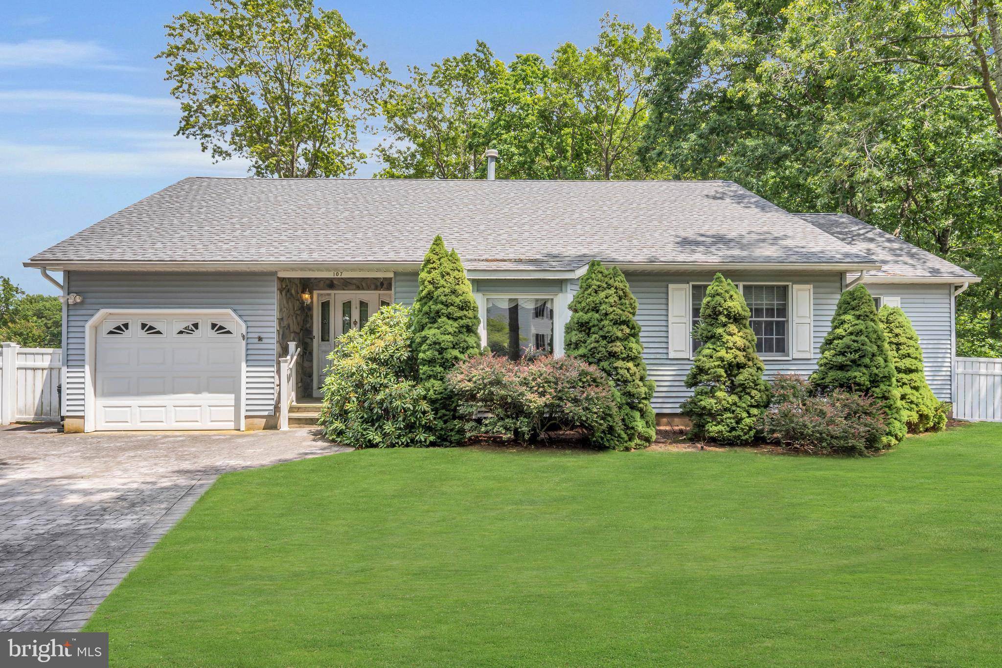 Lanoka Harbor, NJ 08734,107 FOXHOLLOW DR