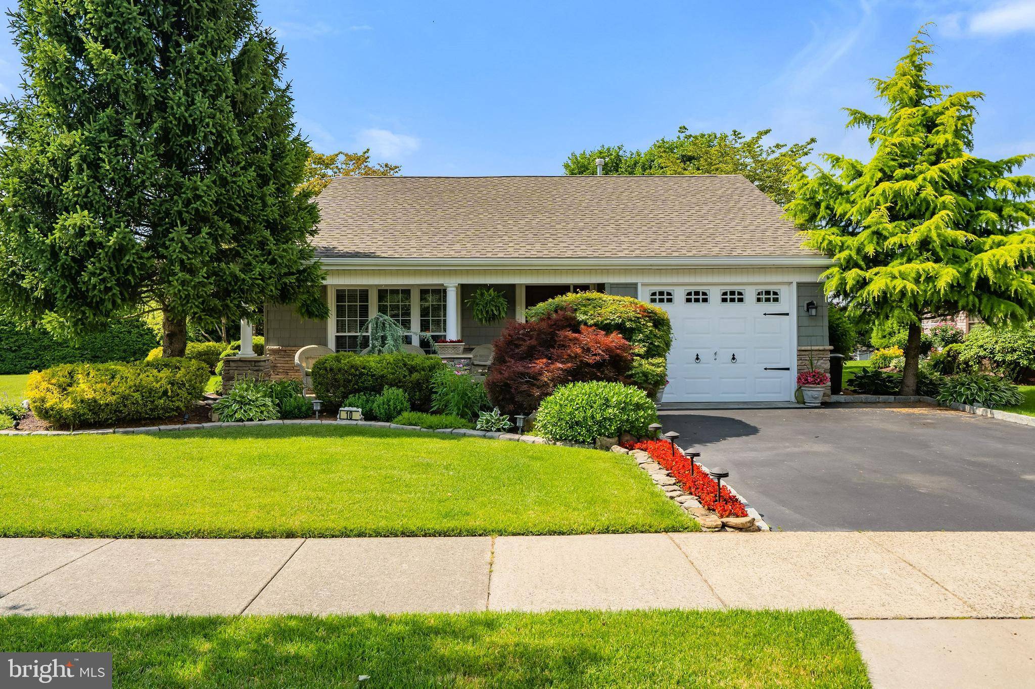 Manchester Township, NJ 08759,10 KNOLL CIR