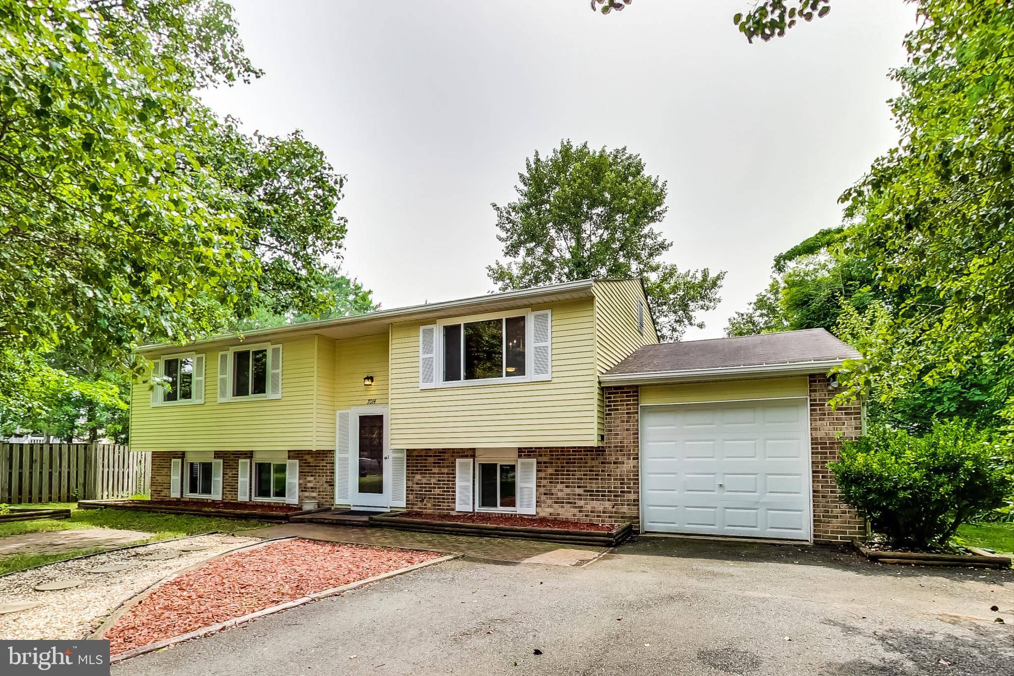 Alexandria, VA 22306,7014 BEDROCK RD