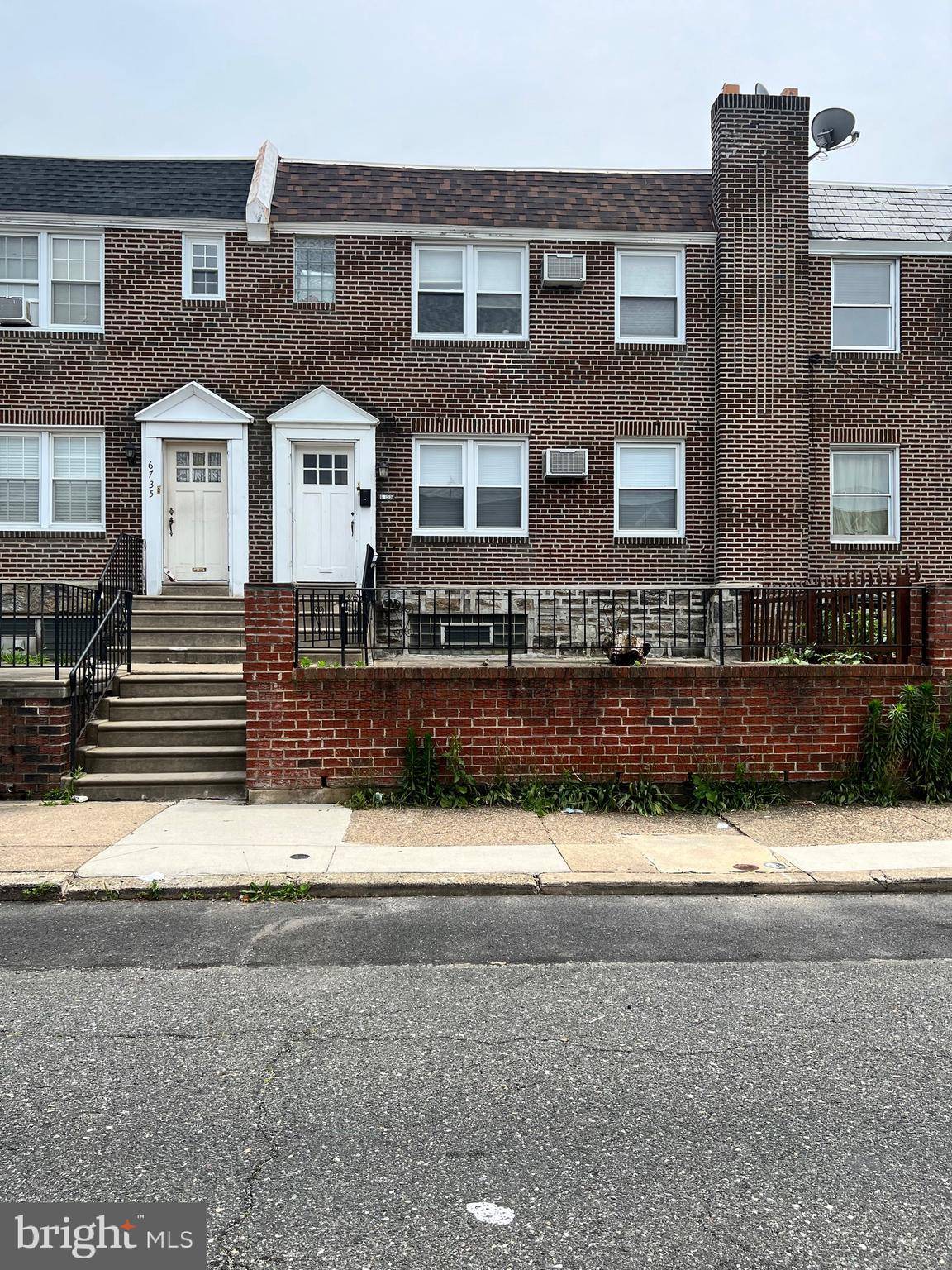 Philadelphia, PA 19149,6733 OAKLAND ST