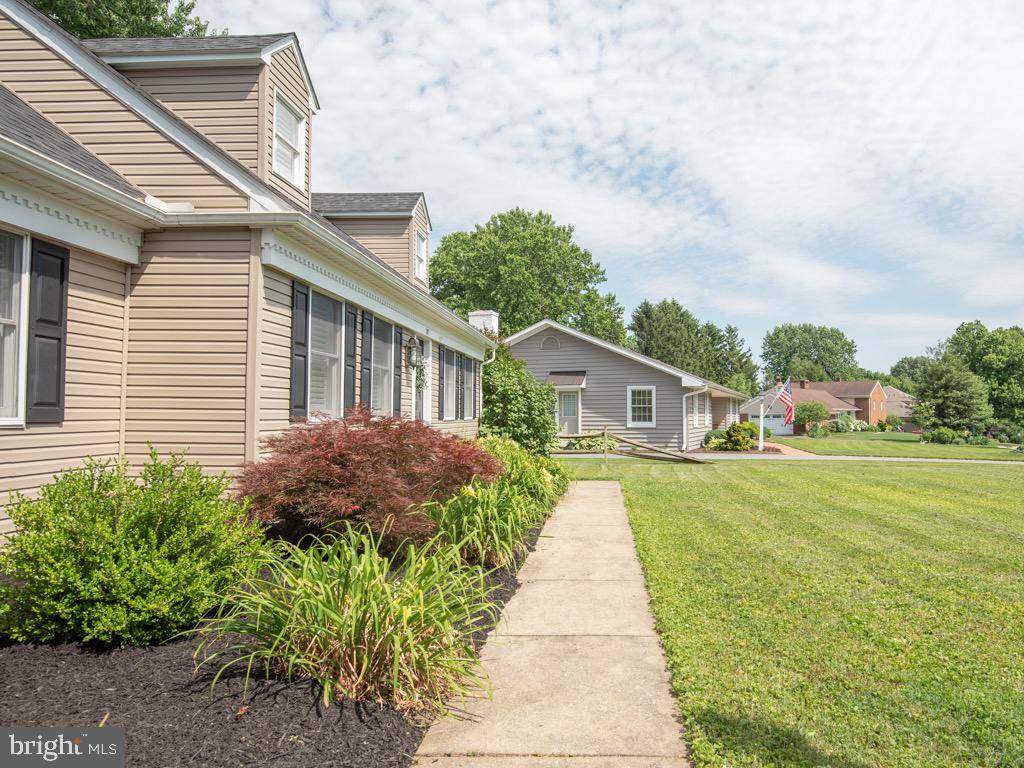 Willow Street, PA 17584,107 COVERED WAGON DR