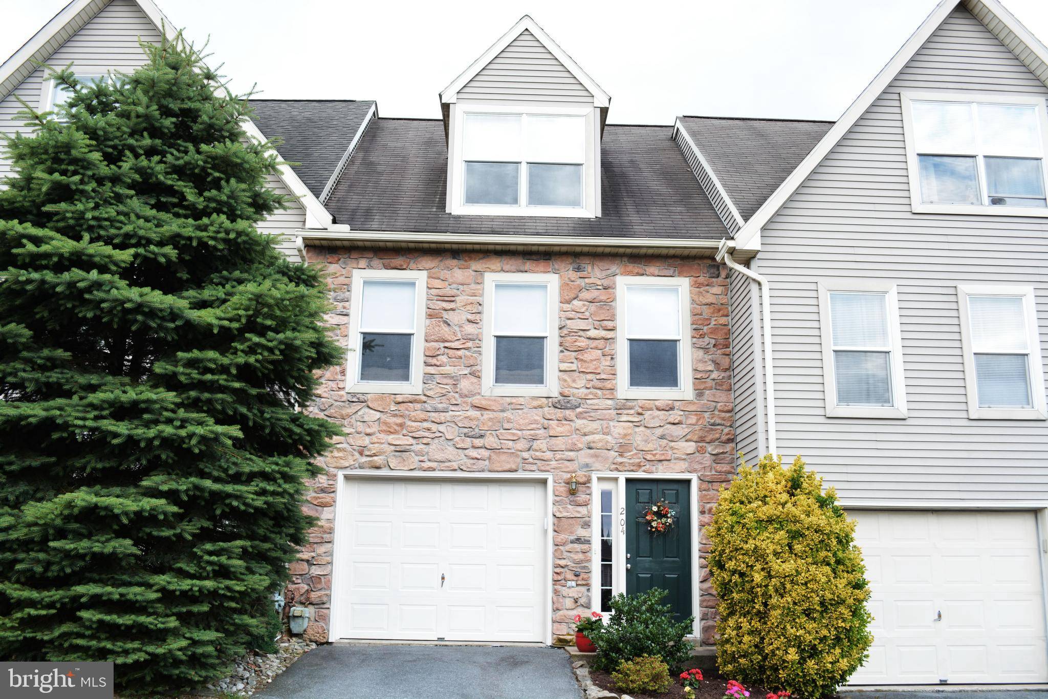 Mountville, PA 17554,204 ACORN LN