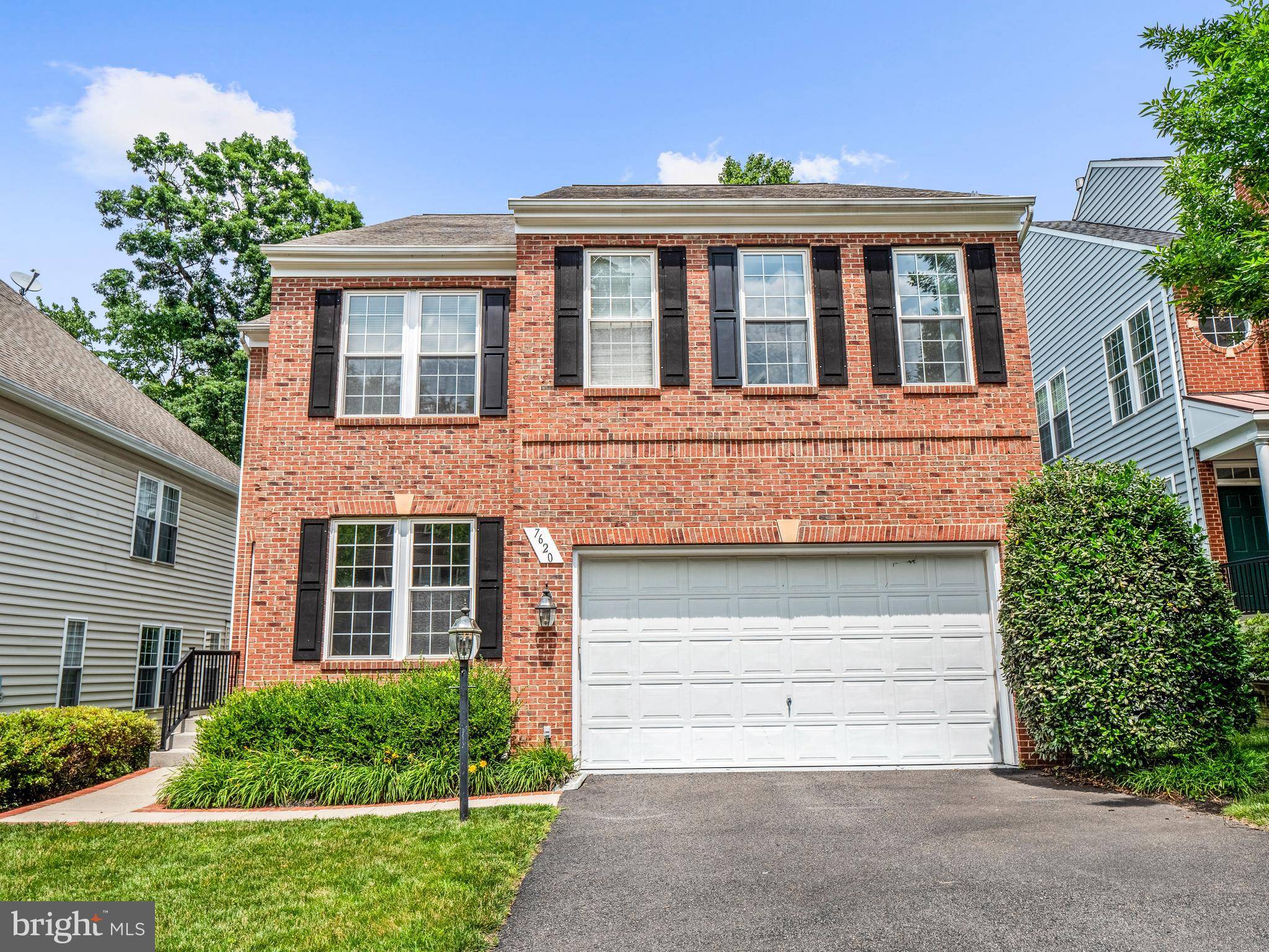 Falls Church, VA 22043,7620 BRITTANY PARC CT