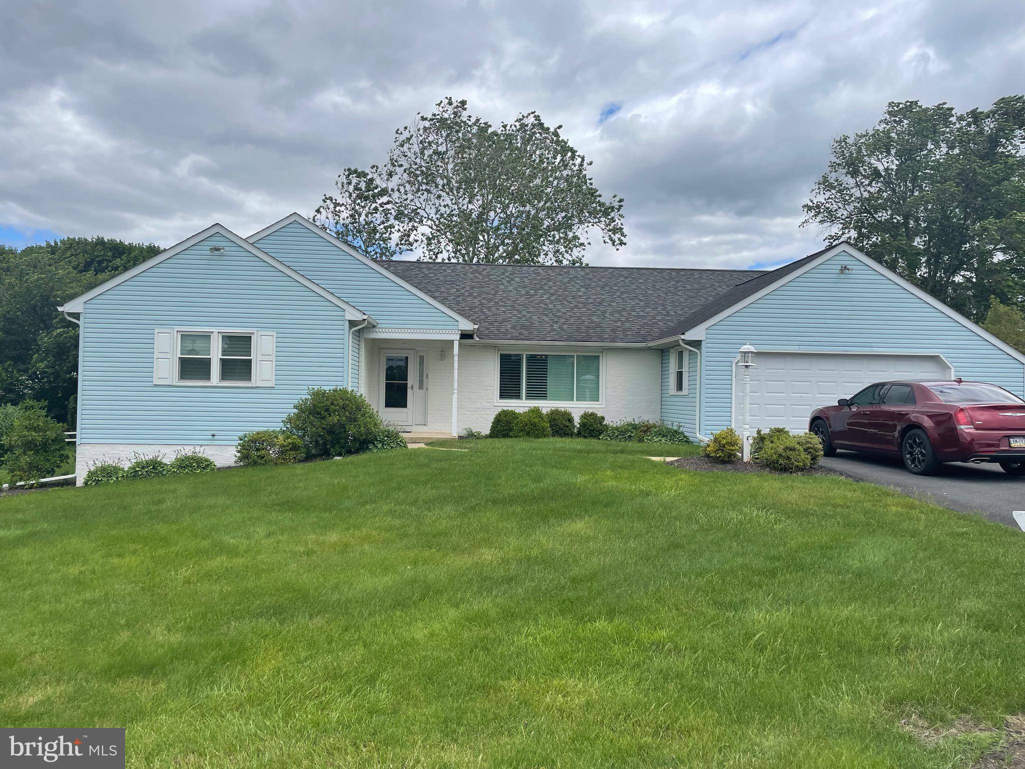 New Holland, PA 17557,455 GLEN MAR AVE