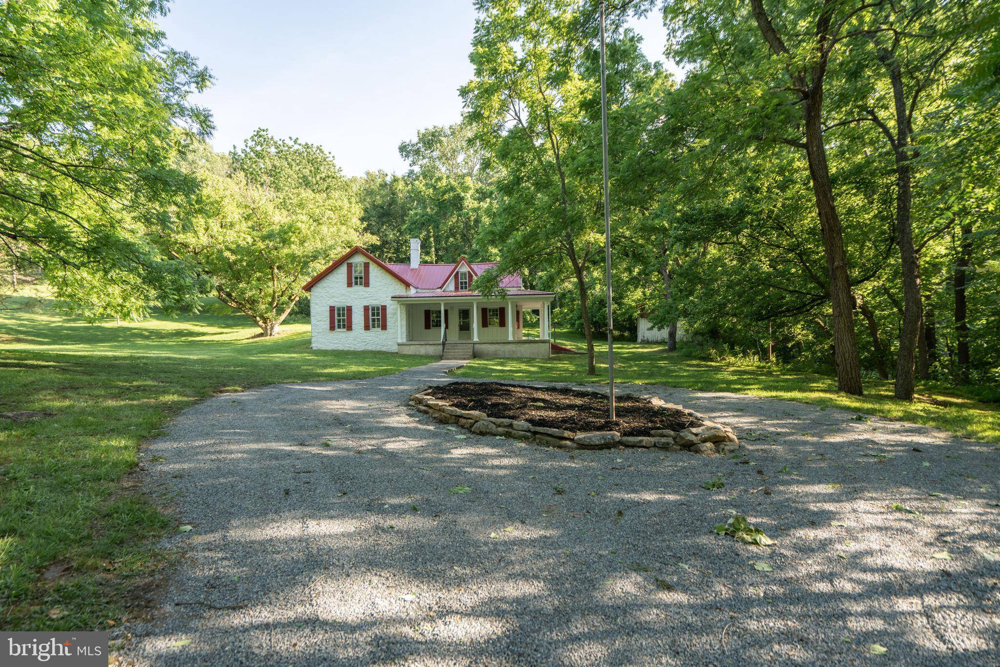 Berkeley Springs, WV 25411,803 CACAPON ROAD