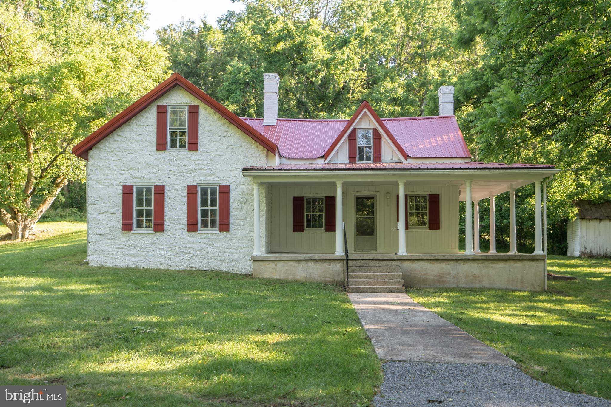 Berkeley Springs, WV 25411,803 CACAPON ROAD