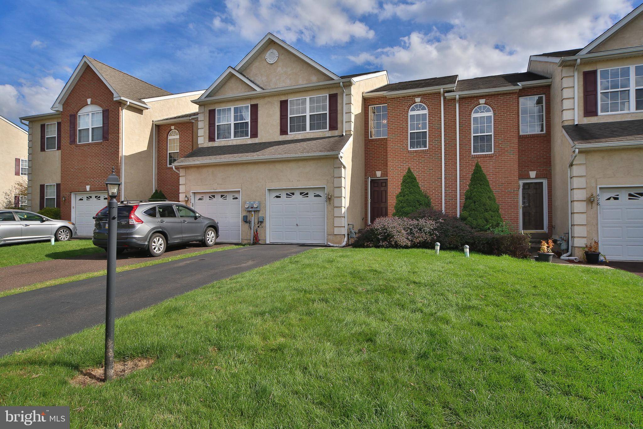 Souderton, PA 18964,426 AUBURN CT