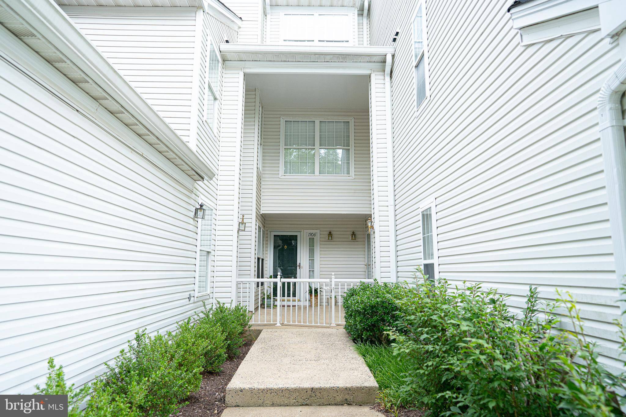 Alexandria, VA 22315,6606 NETTIES LN #1305