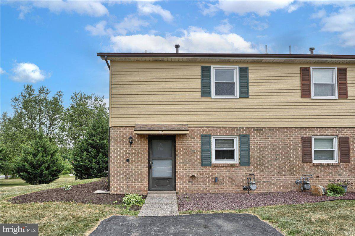 Mechanicsburg, PA 17055,21 DARTMOUTH CT