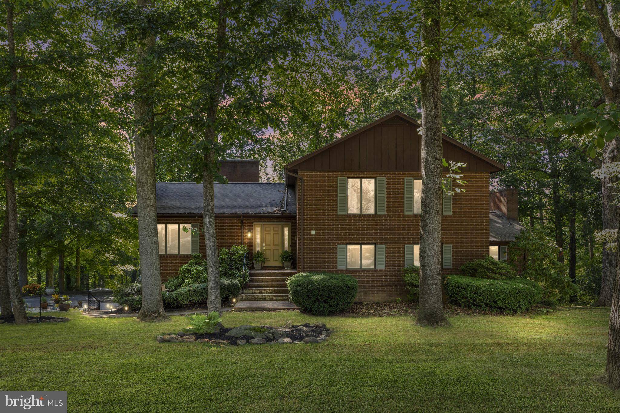 Falling Waters, WV 25419,16 HARLEQUIN LN