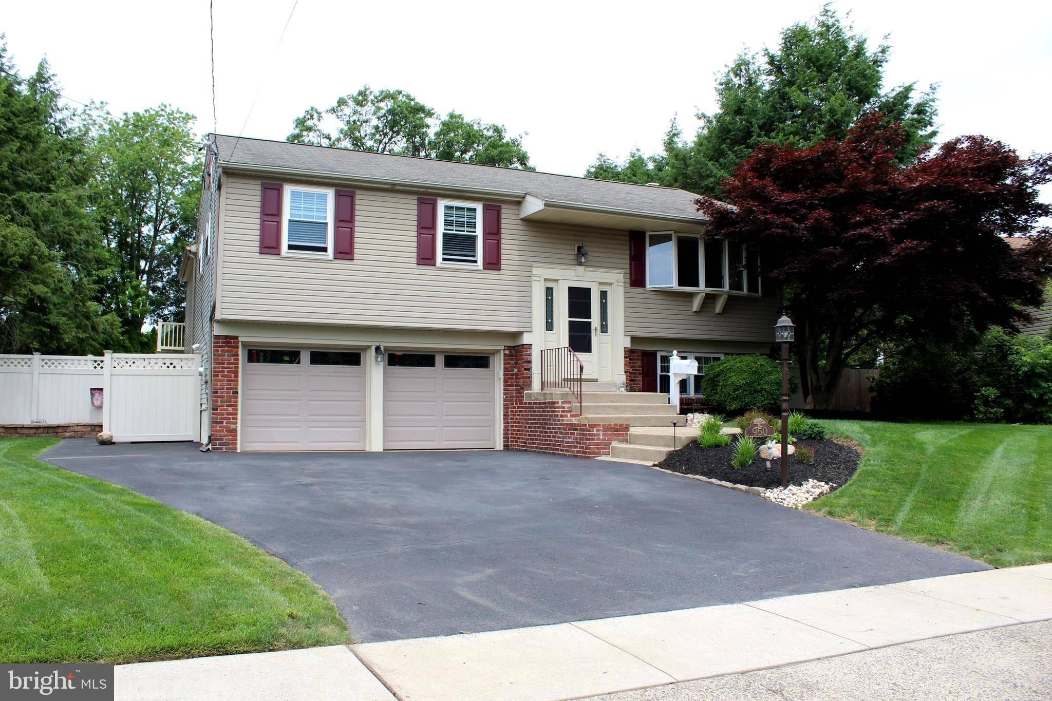 Warminster, PA 18974,950 DECKER LN