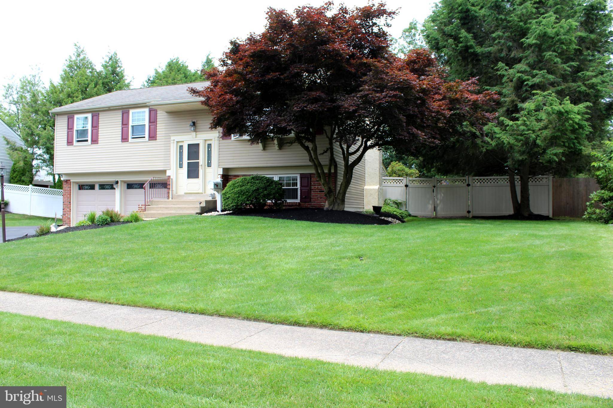 Warminster, PA 18974,950 DECKER LN