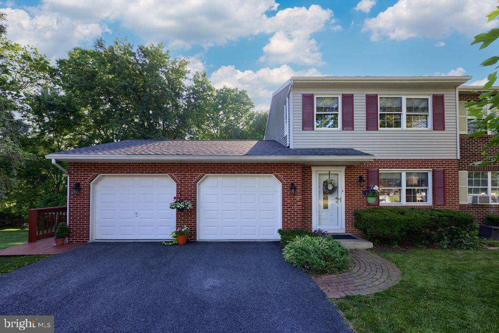 Lancaster, PA 17603,1026 MONTICELLO LN