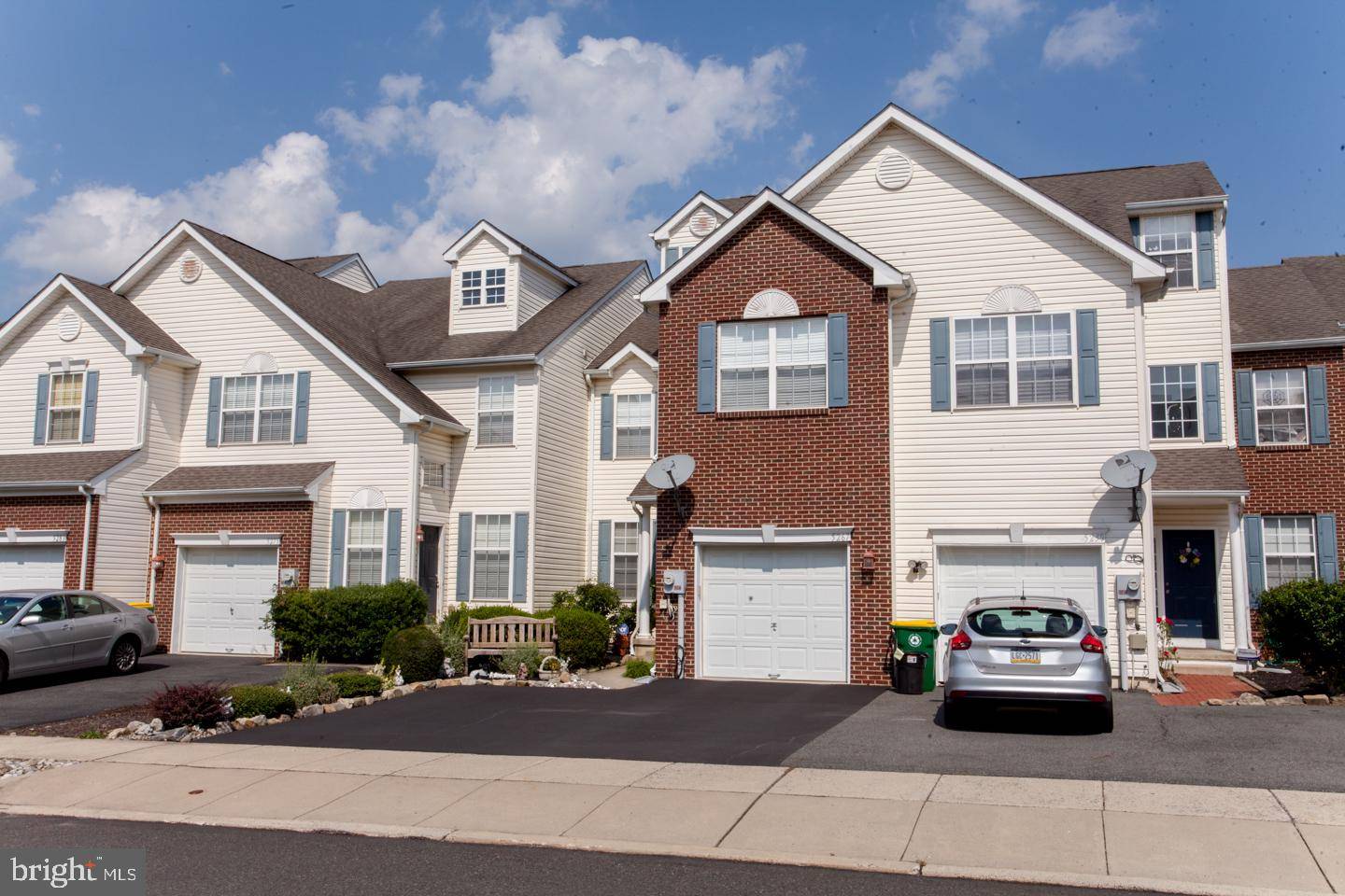 Macungie, PA 18062,5267 GREEN LAWN DR