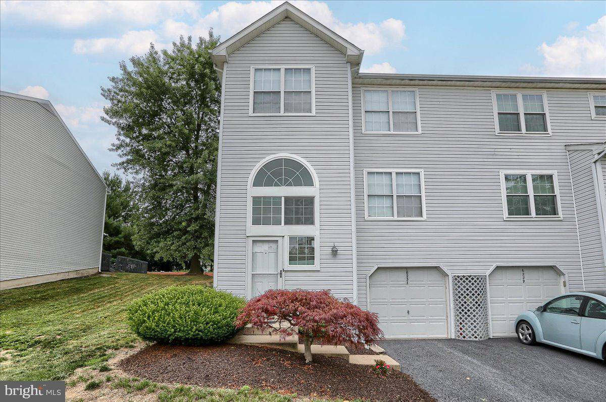 Harrisburg, PA 17111,6231 SPRING KNOLL DR