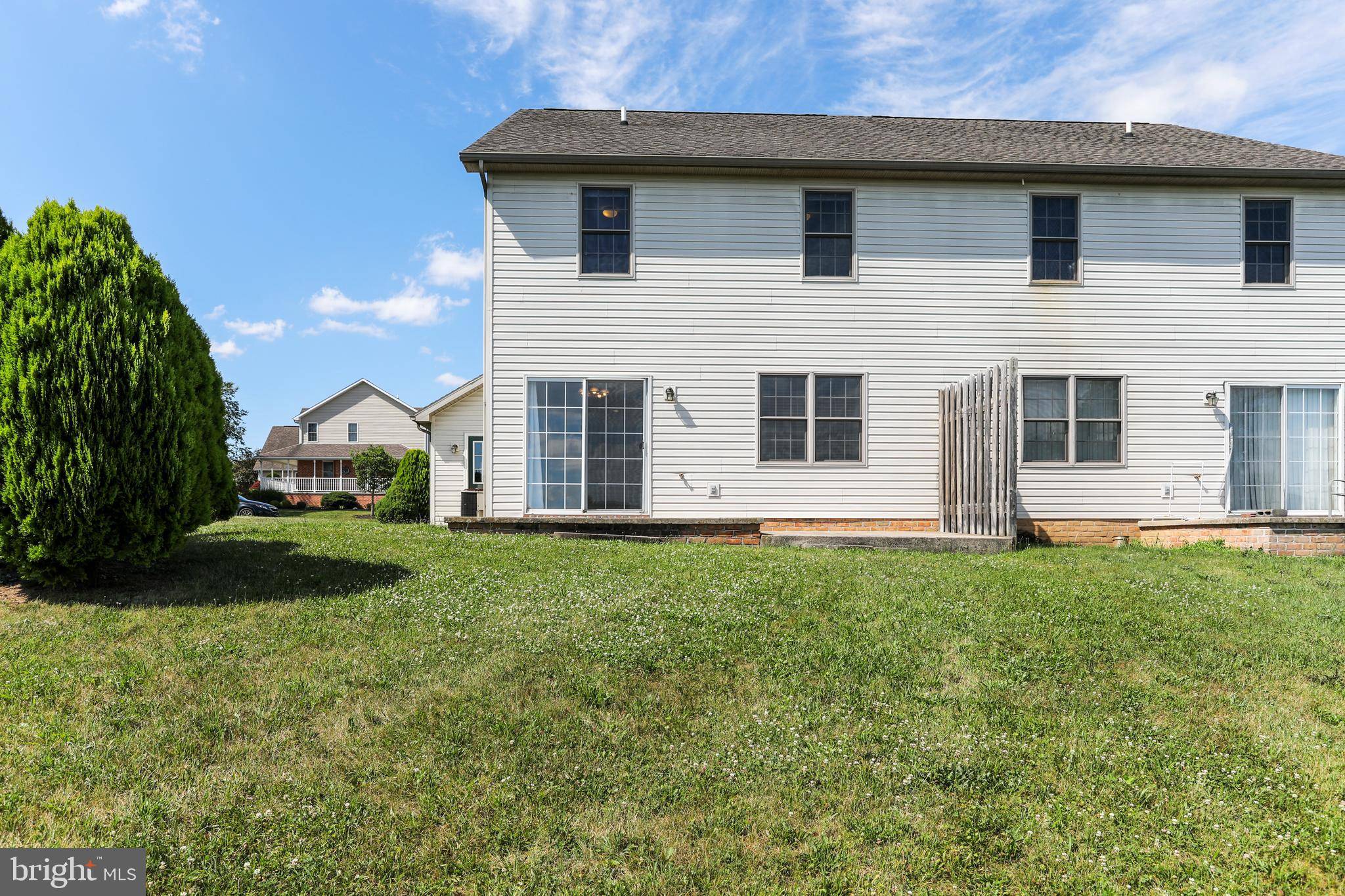 Greencastle, PA 17225,382 NOVA DR