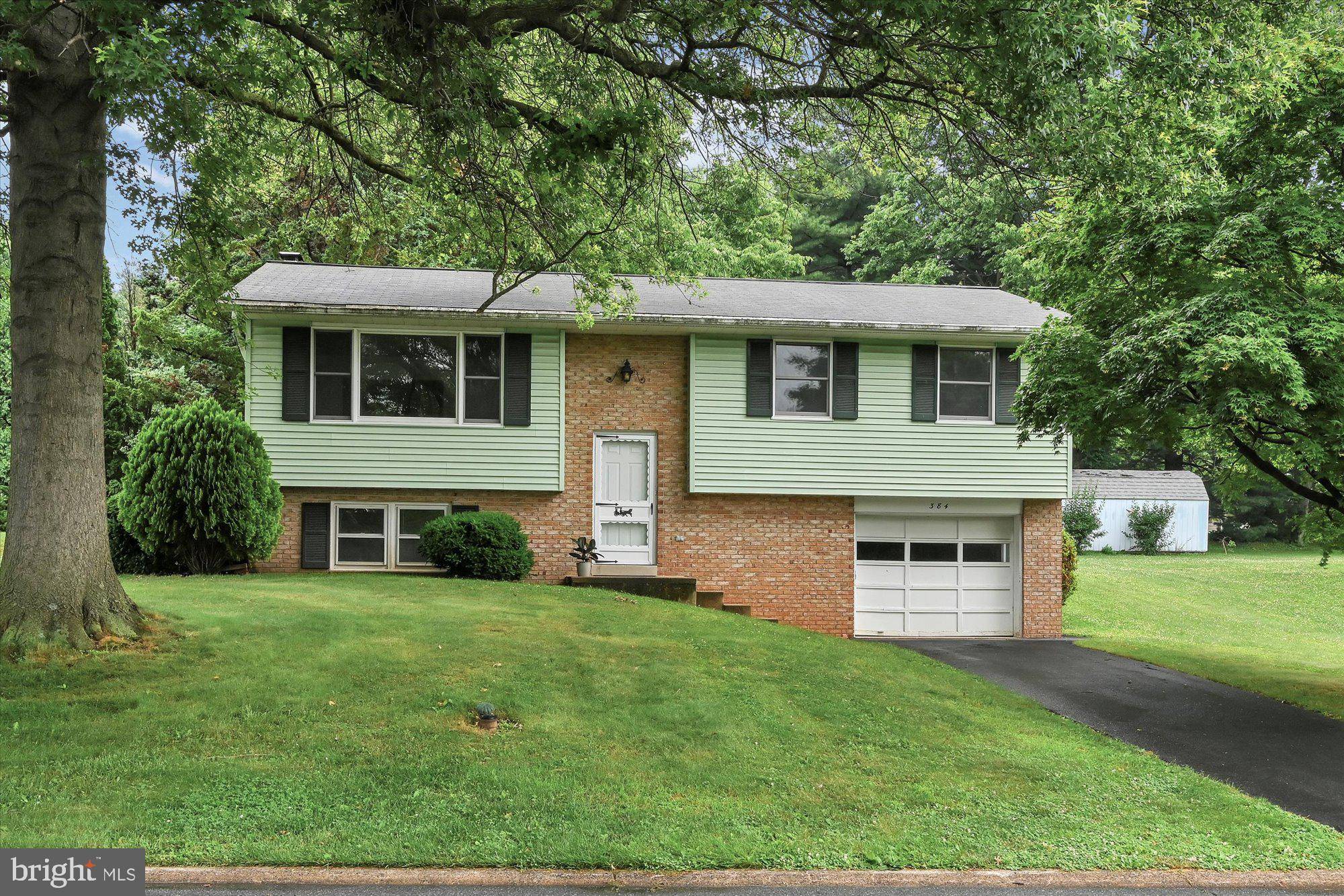 Mountville, PA 17554,384 PRIMROSE LN