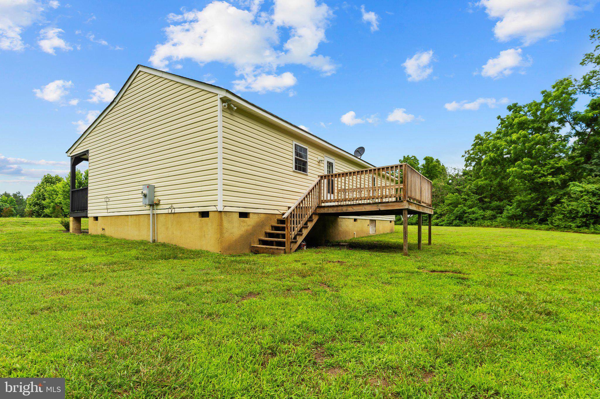 Tappahannock, VA 22560,325 HOPE LN