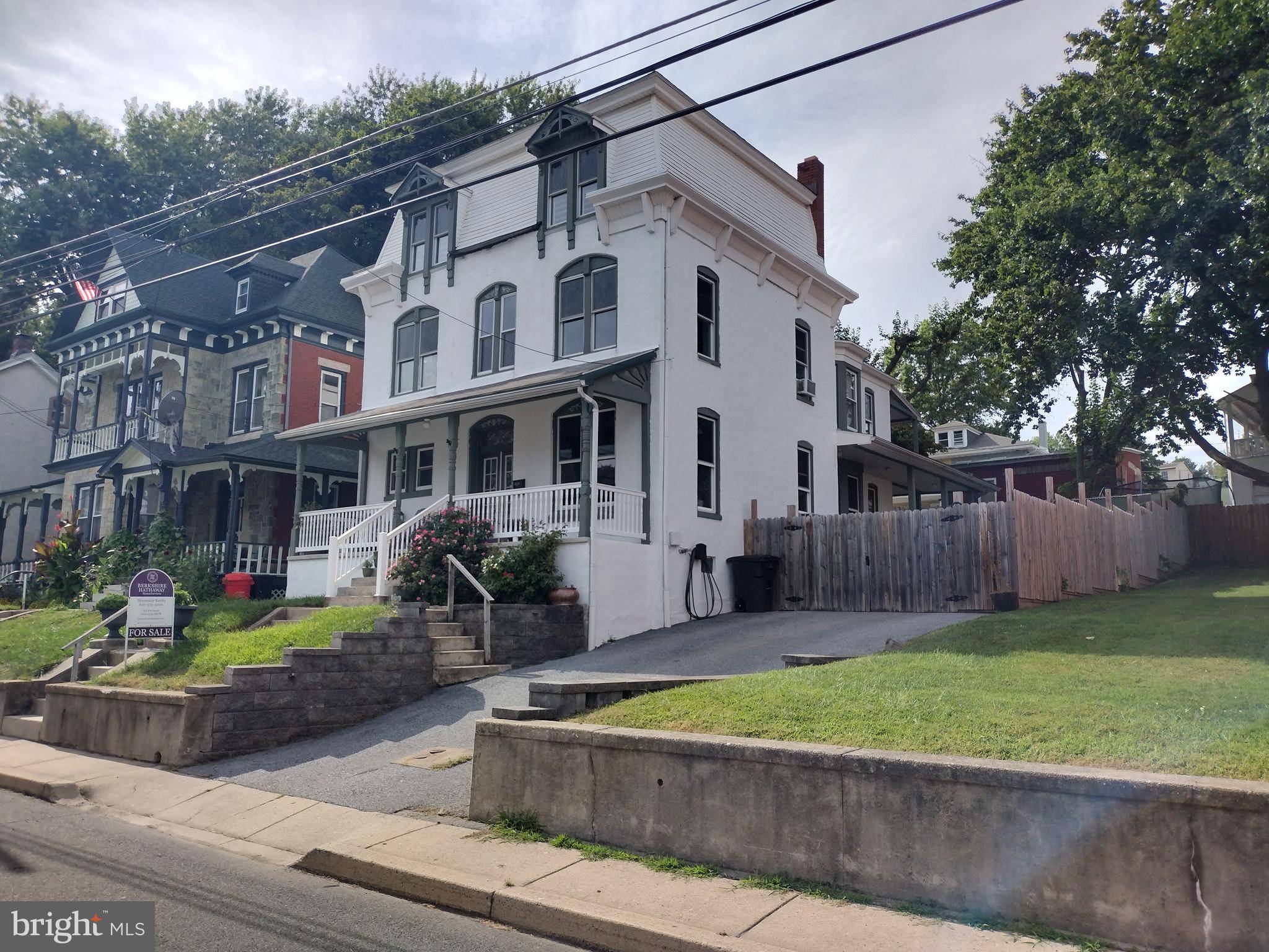 Mohnton, PA 19540,51 W WYOMISSING AVE