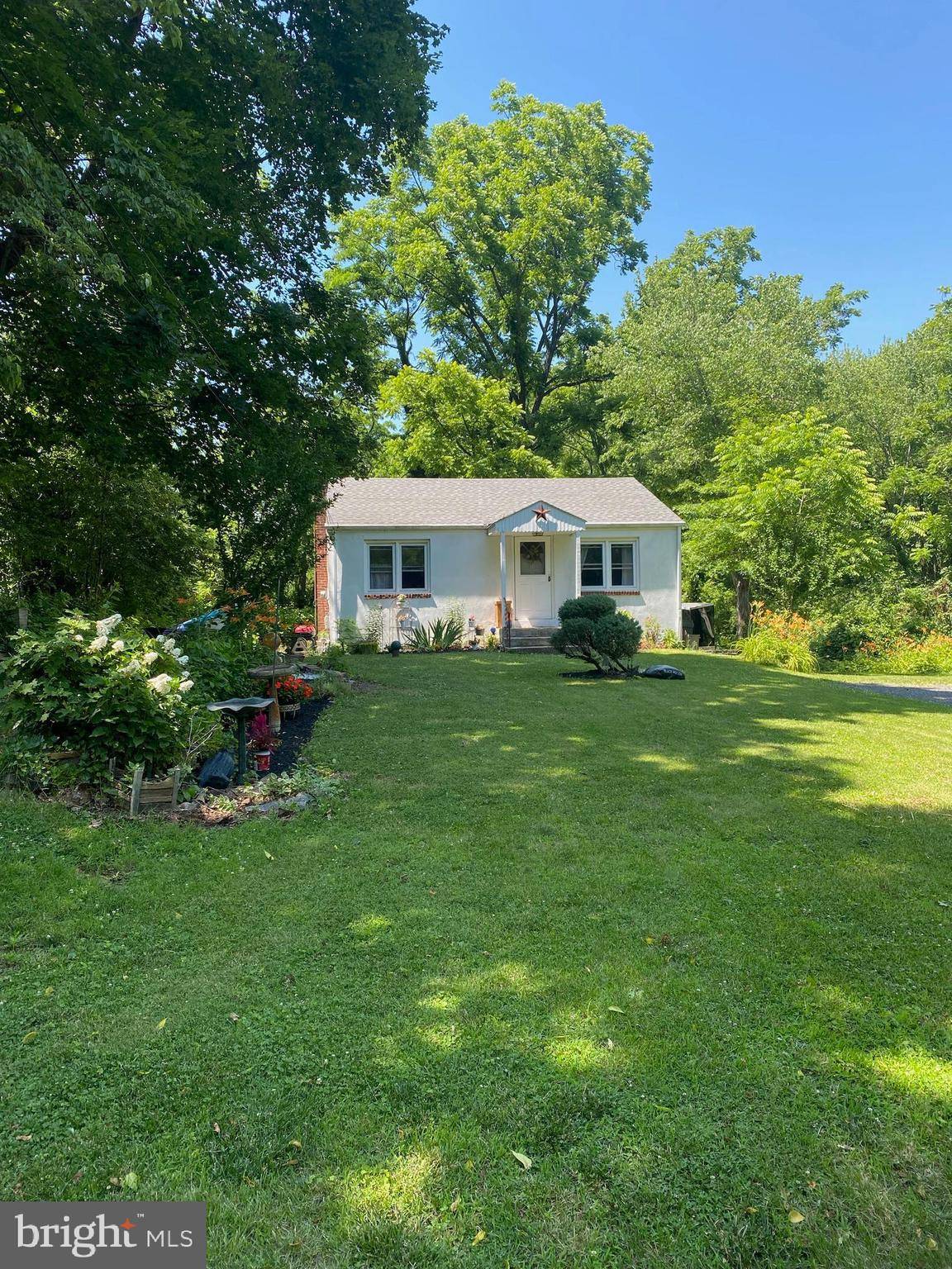 Fallsington, PA 19054,50 HILLSIDE LN