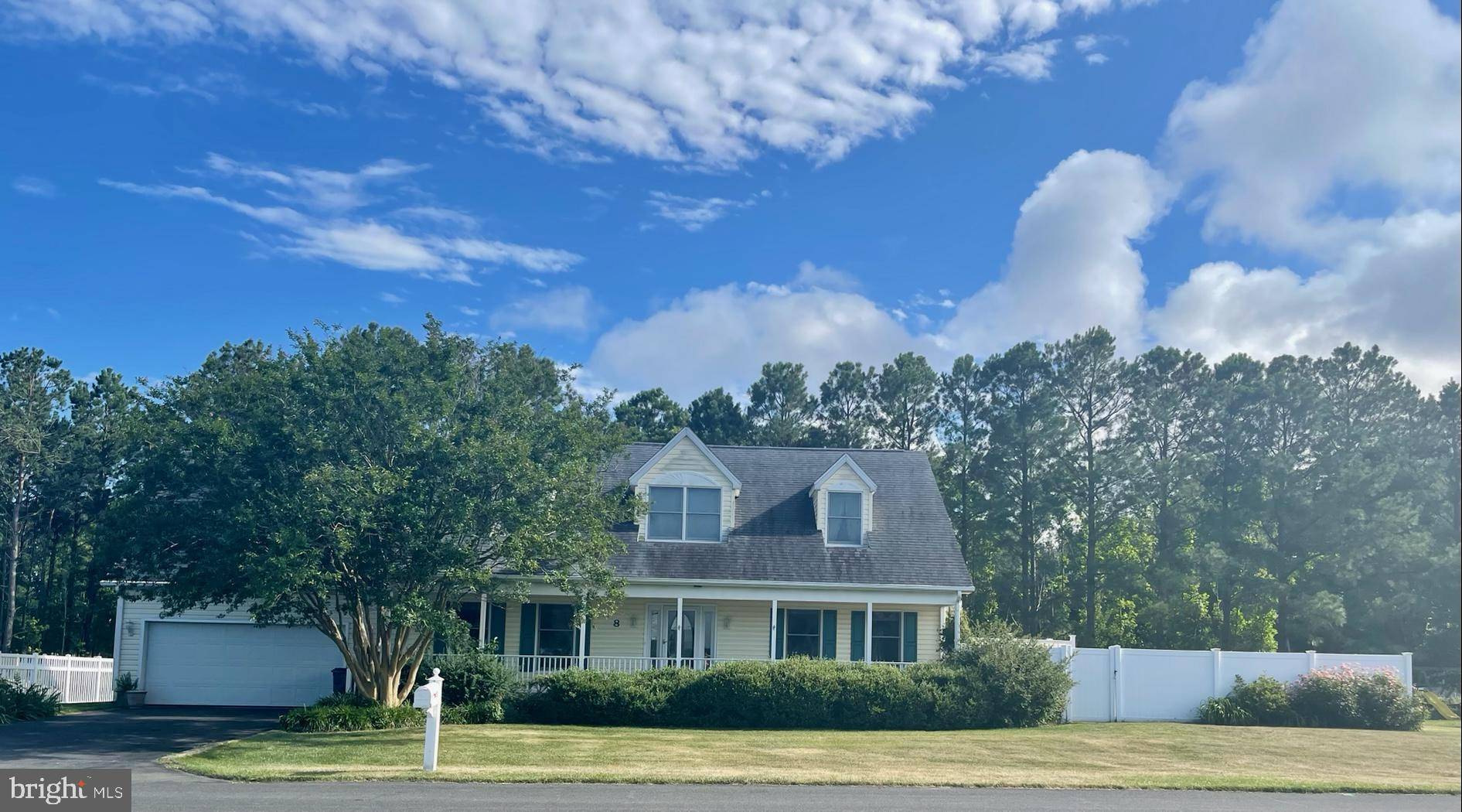 Ocean View, DE 19970,8 OSPREY LN