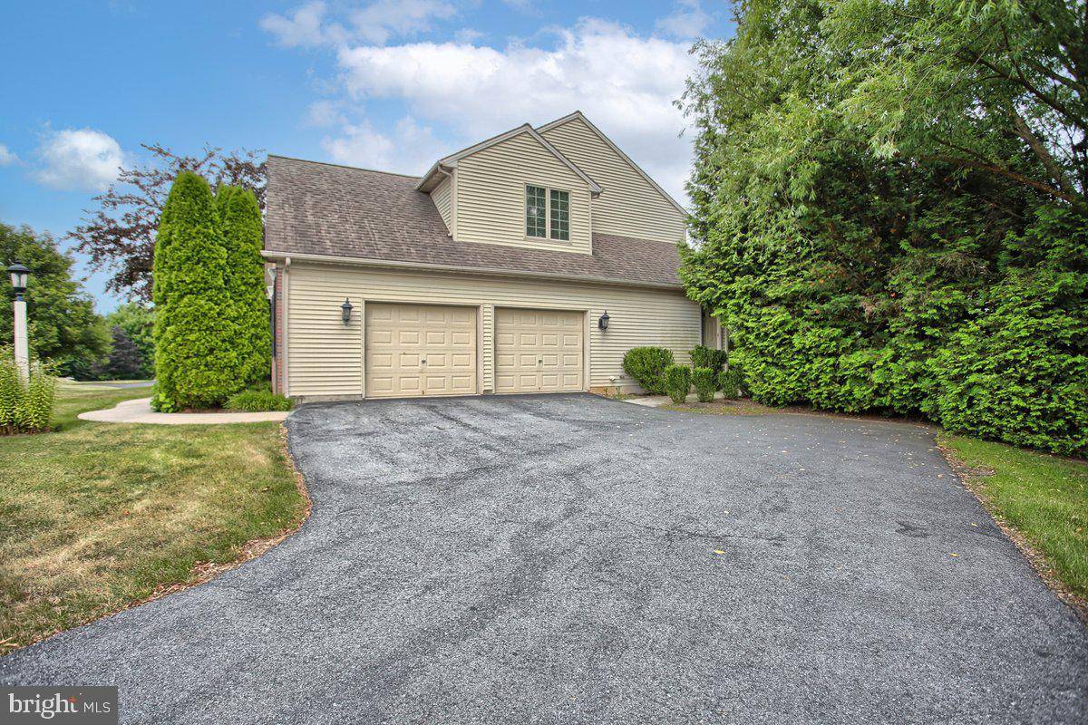 Hummelstown, PA 17036,1121 STONE CREEK DR