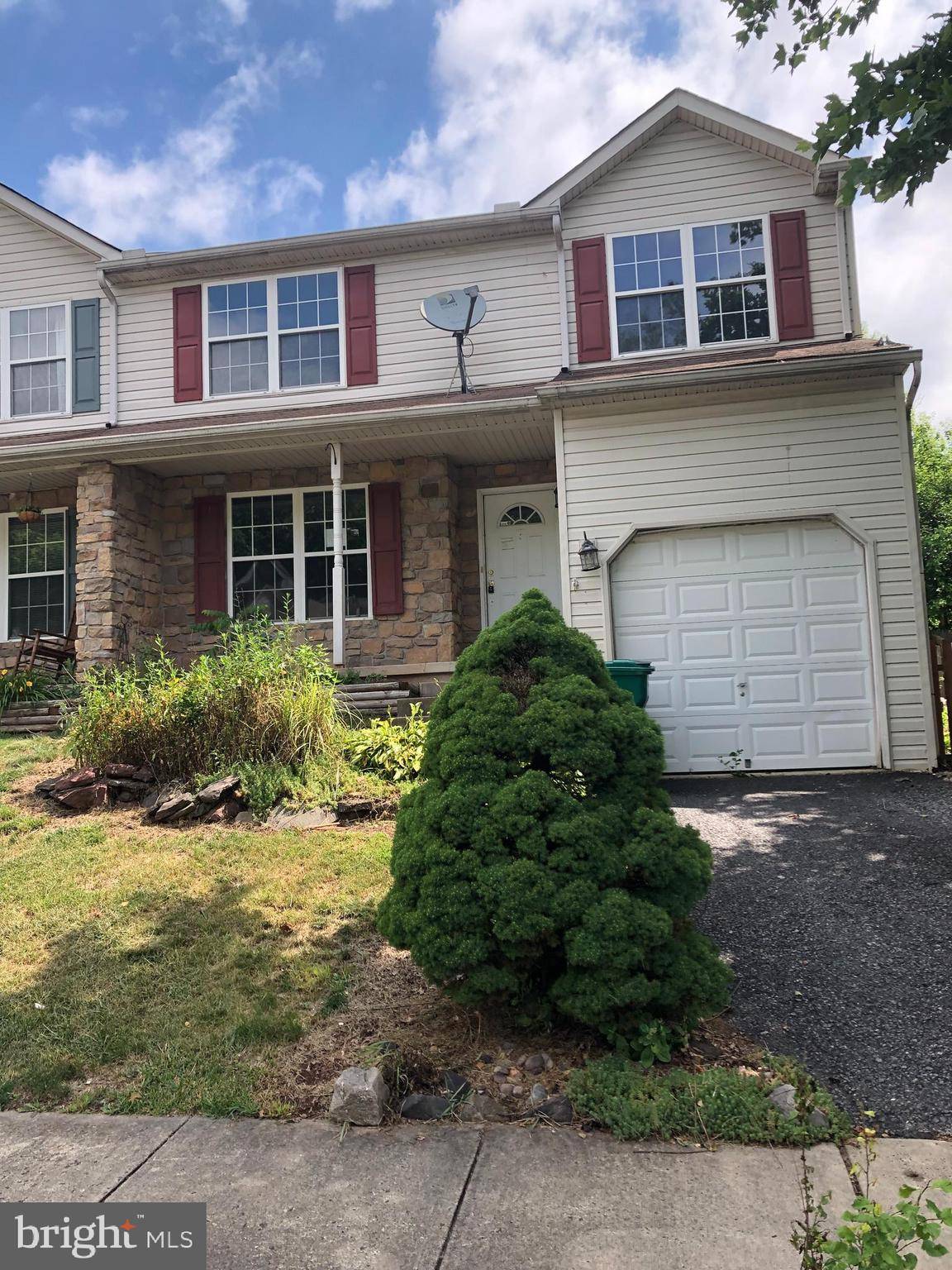 Pennsburg, PA 18073,300 SHIRLEY LN