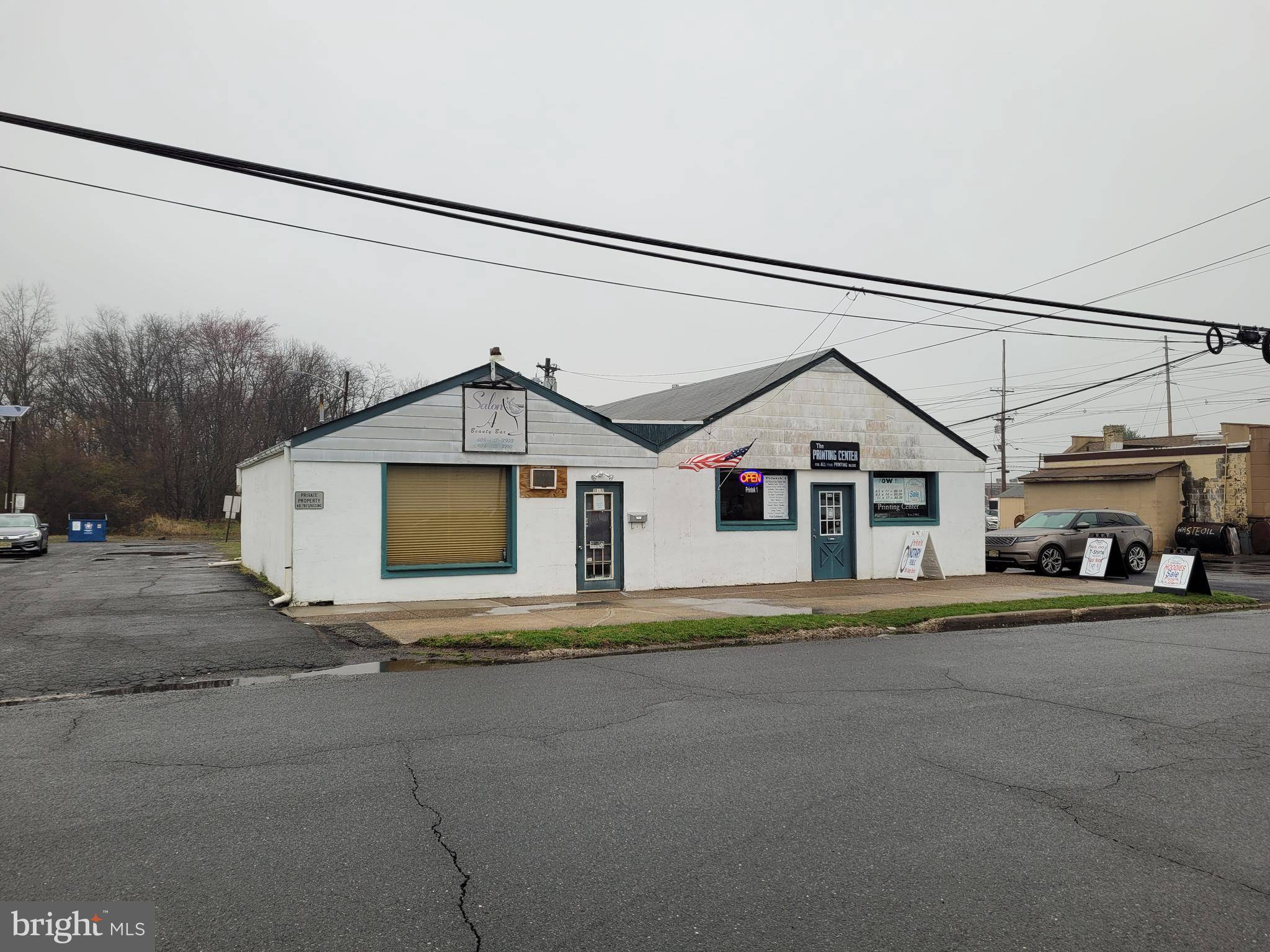 Trenton, NJ 08618,831 PARKWAY AVE