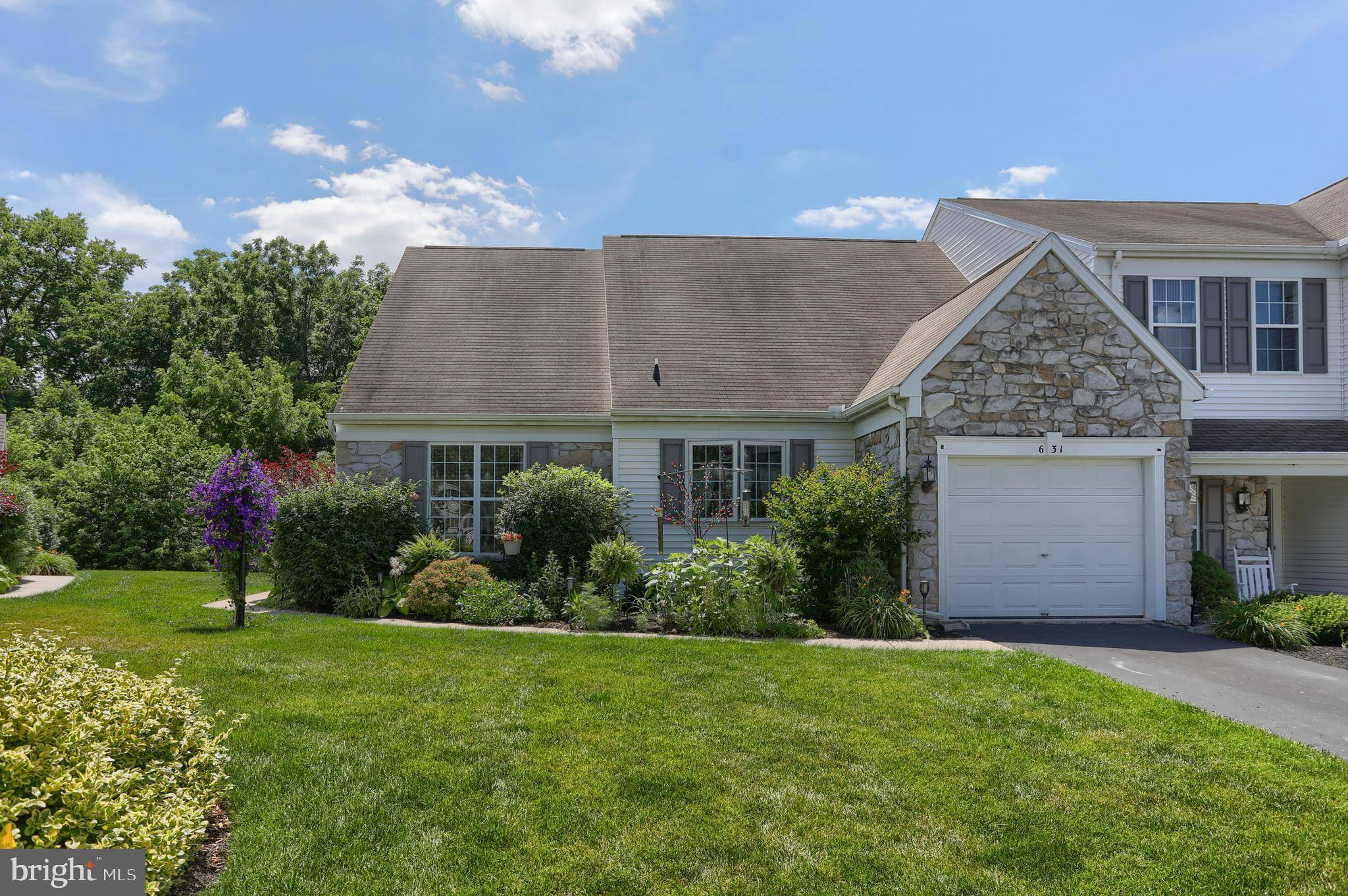 Hummelstown, PA 17036,631 SPRINGHOUSE LN