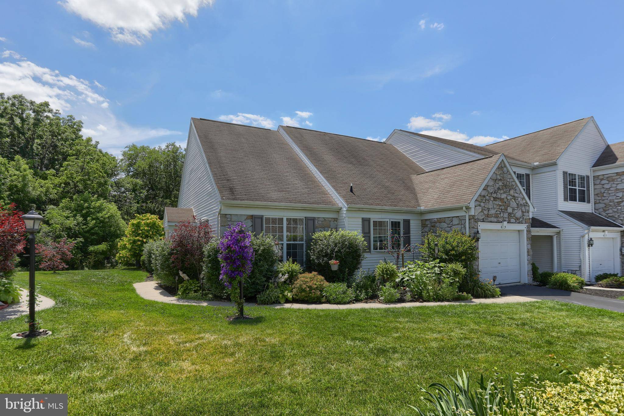 Hummelstown, PA 17036,631 SPRINGHOUSE LN