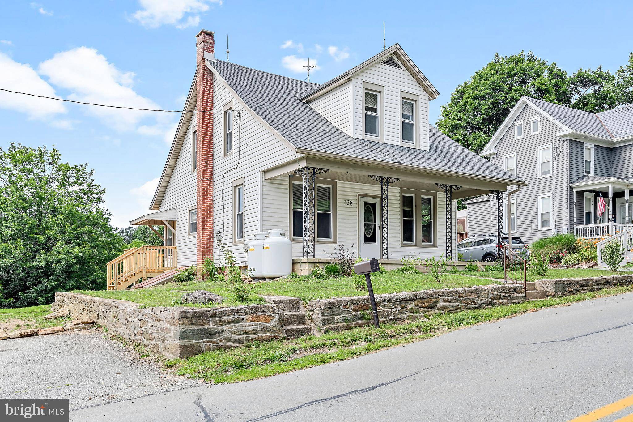 Felton, PA 17322,128 E MAIN ST