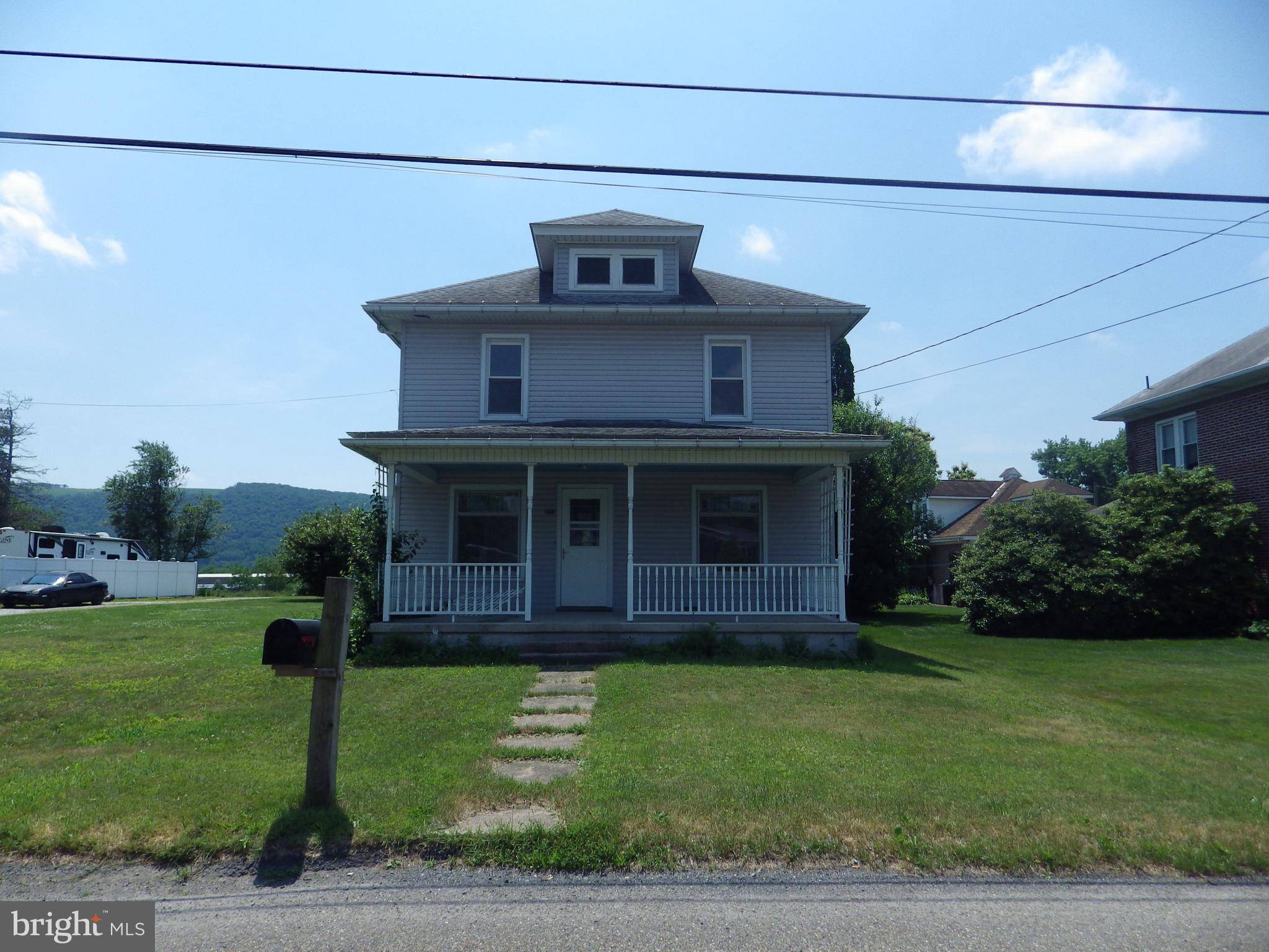 Hegins, PA 17938,933 E MAIN ST