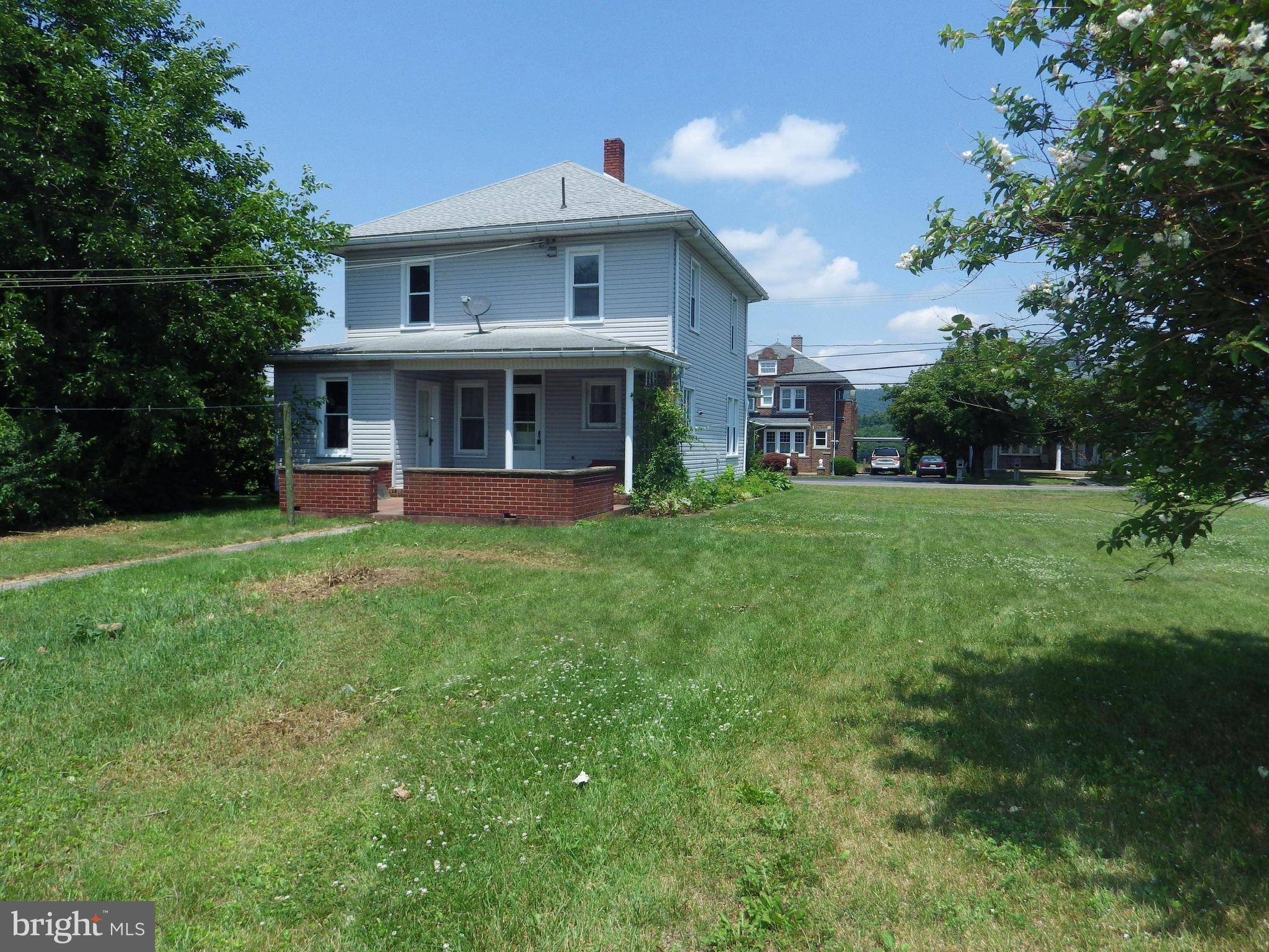 Hegins, PA 17938,933 E MAIN ST