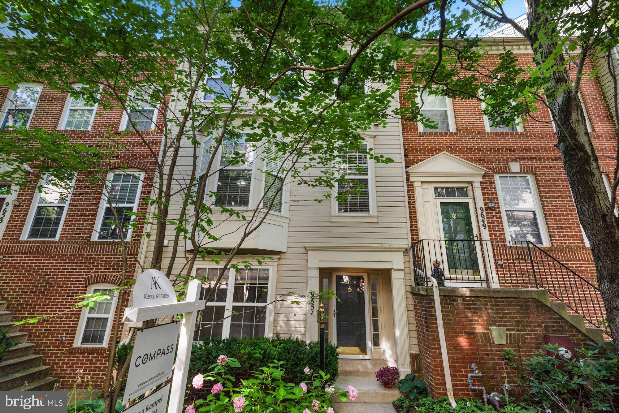 Gaithersburg, MD 20878,9651 ATHENS PL