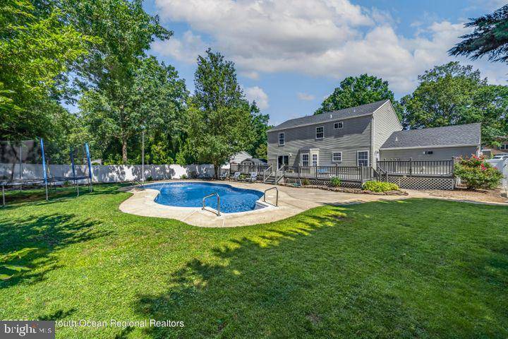 Lanoka Harbor, NJ 08734,121 FOX HOLLOW DR