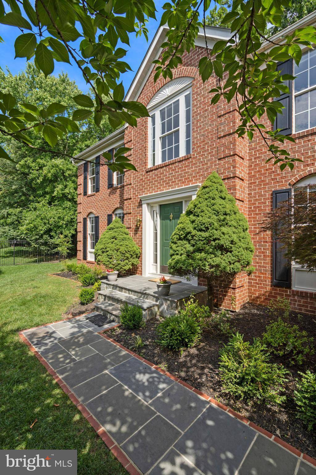 North Potomac, MD 20878,6 PISSARO CT