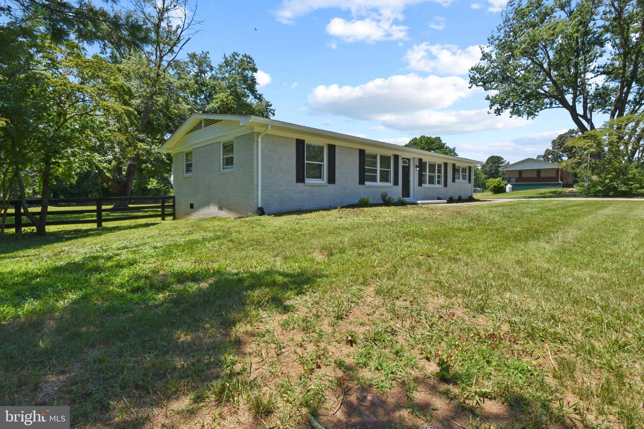 Reva, VA 22735,7210 OAK DR