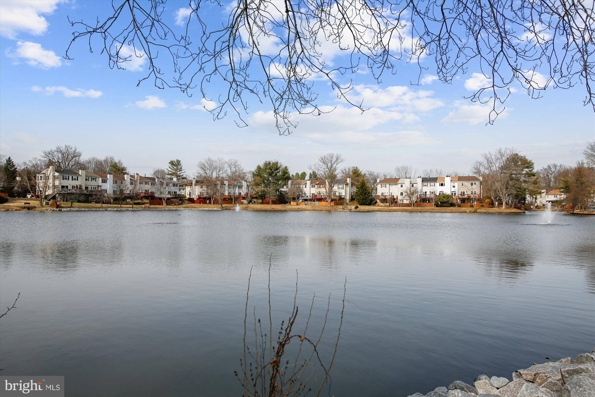 Alexandria, VA 22315,7127 LAKE COVE DR