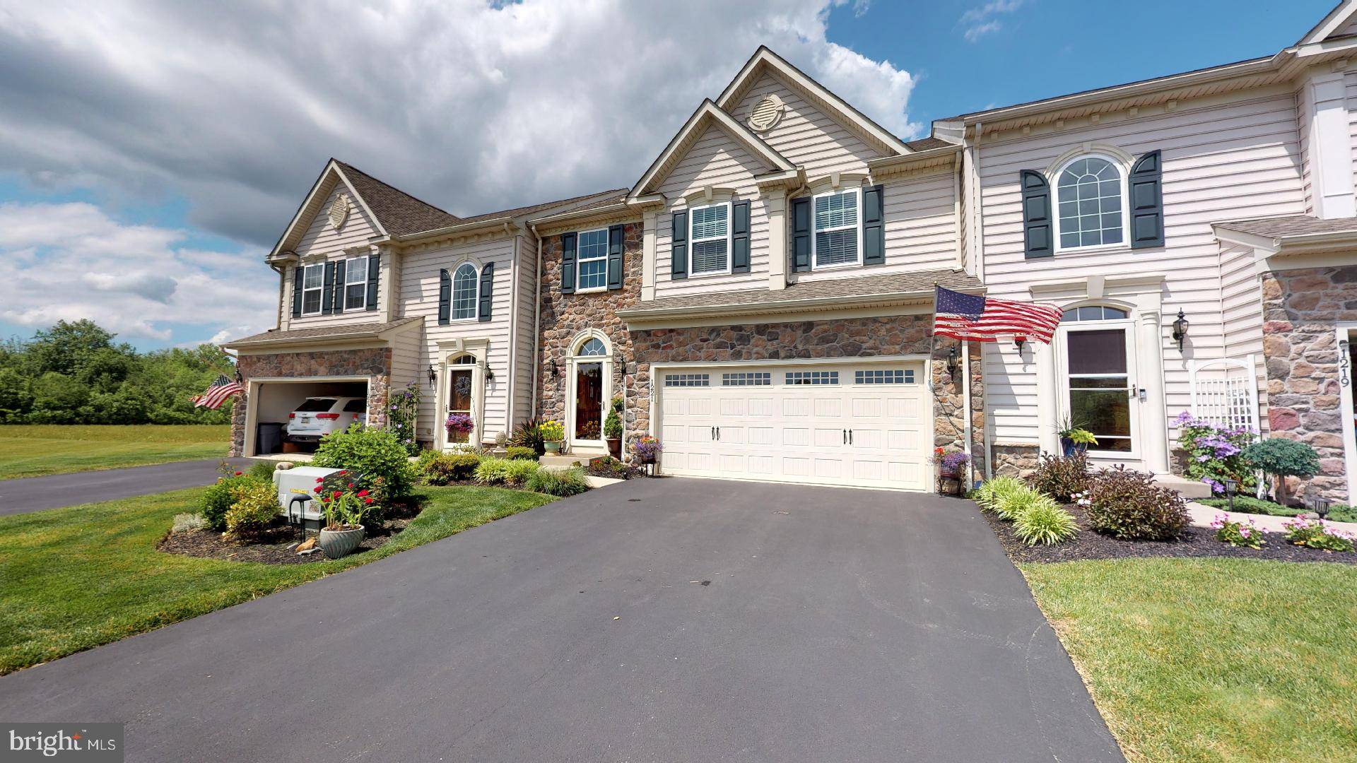 Quakertown, PA 18951,1221 HERON CT