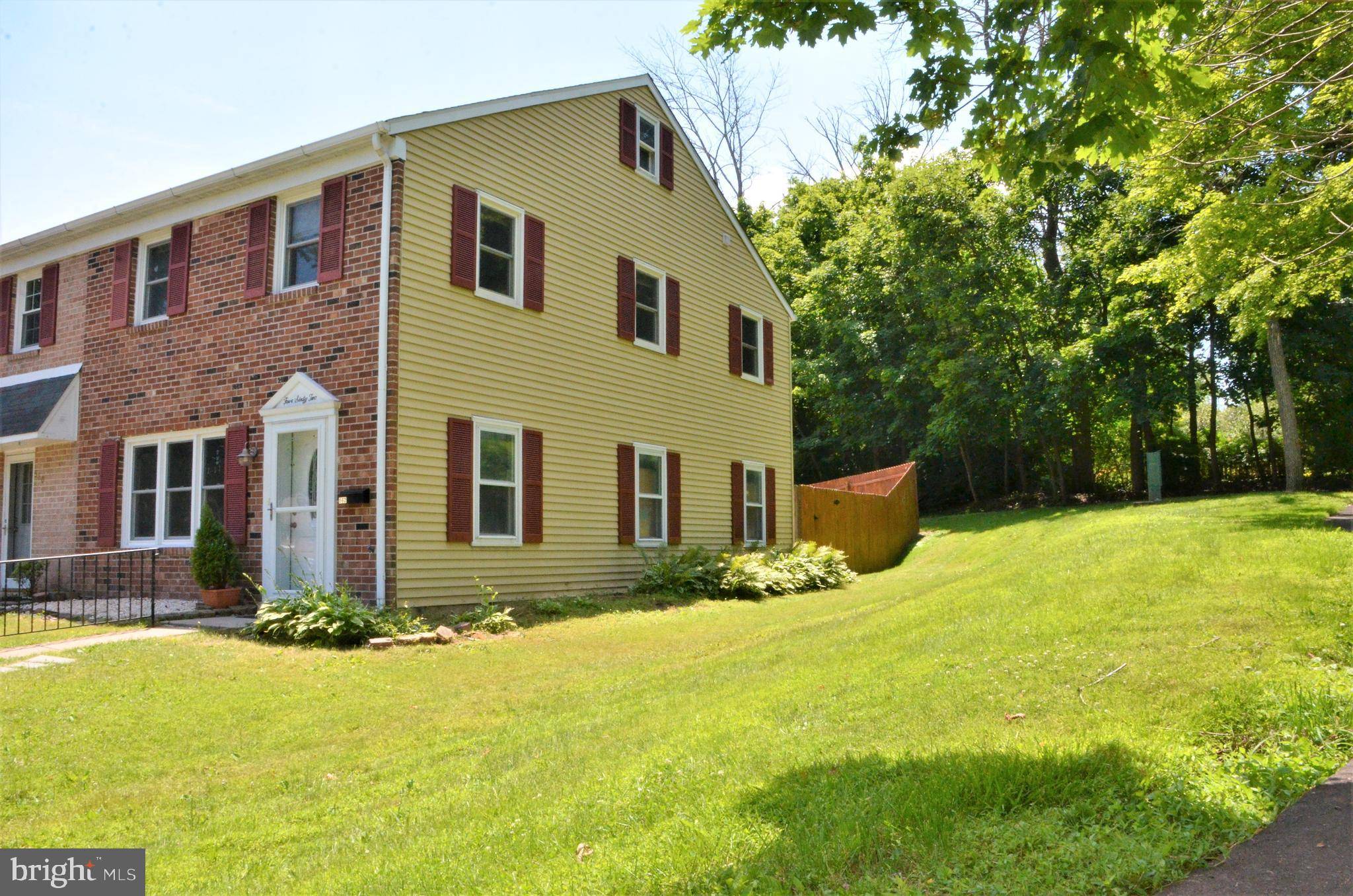 Sellersville, PA 18960,562 NEWBURY CT