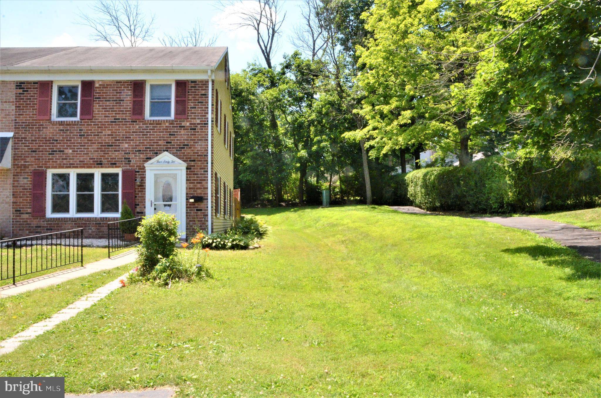 Sellersville, PA 18960,562 NEWBURY CT