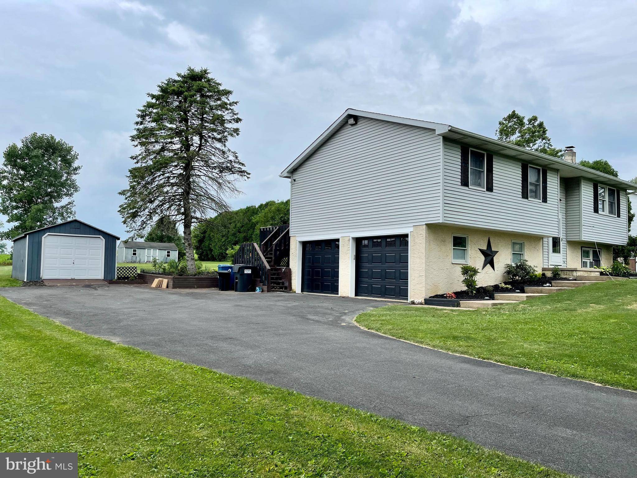 Mohrsville, PA 19541,548 DRAKE RD