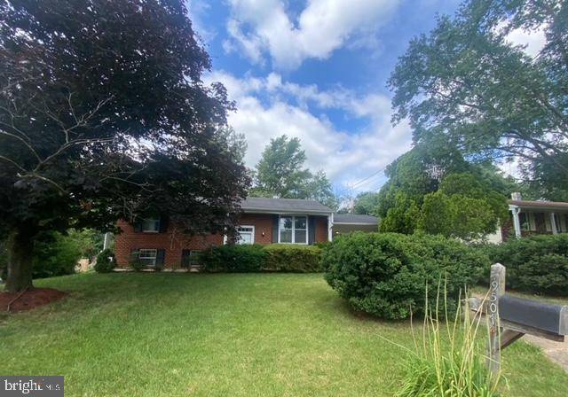 Clinton, MD 20735,9507 SMALL DR