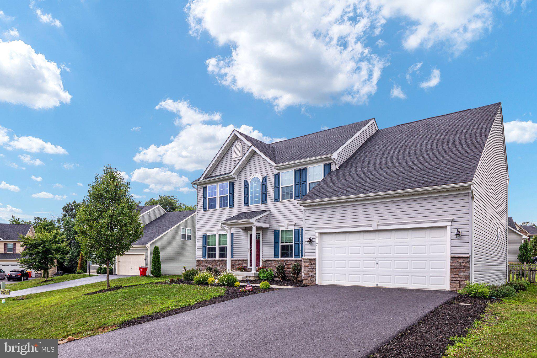 Falling Waters, WV 25419,12 KANAWHA CT