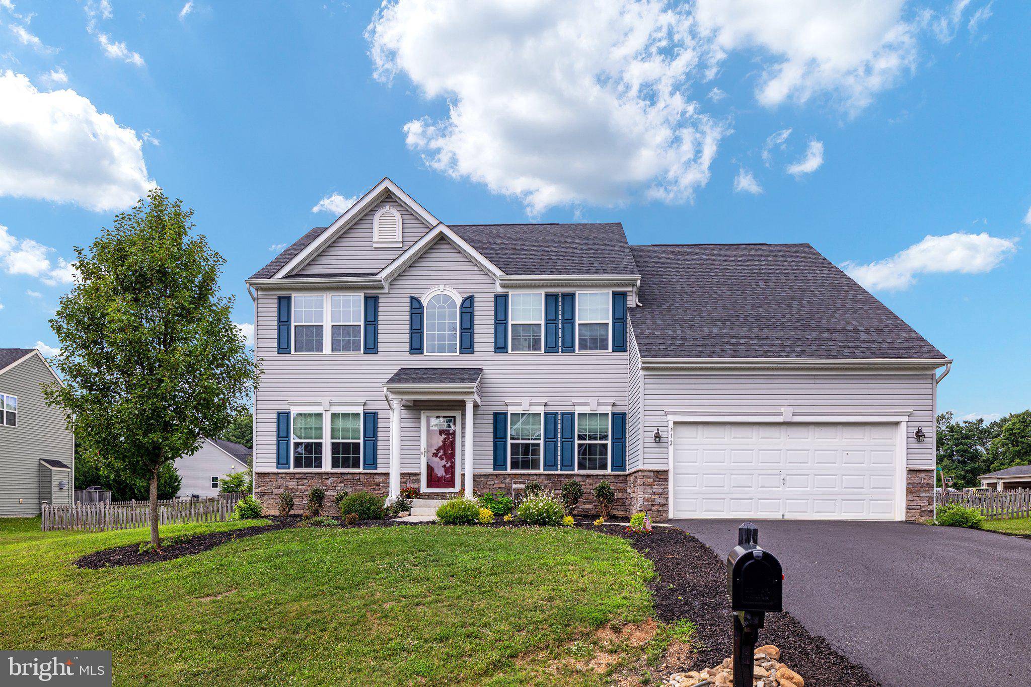 Falling Waters, WV 25419,12 KANAWHA CT